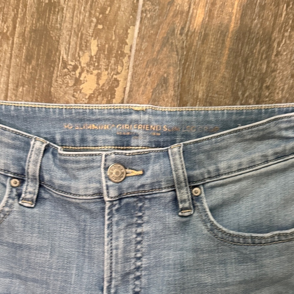 Chico's Light Blue Girlfriend slim leg crop Jeans - Picture 2 of 12
